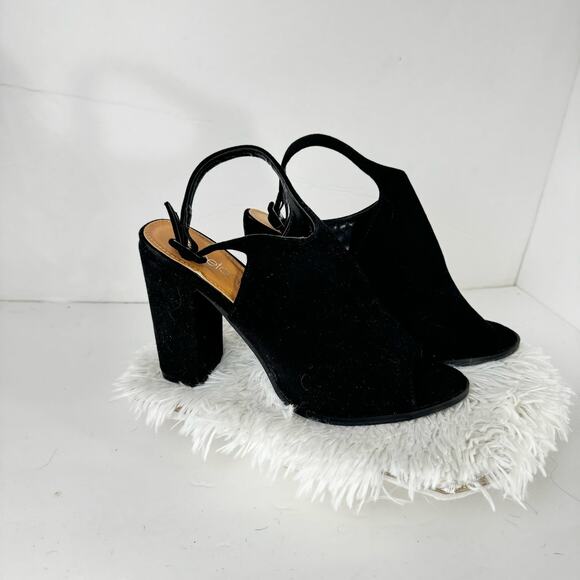 Betani Jillian Women's Ankle Strap Cut Out Back Block Heel Ankle Booties 9 - Picture 5 of 5